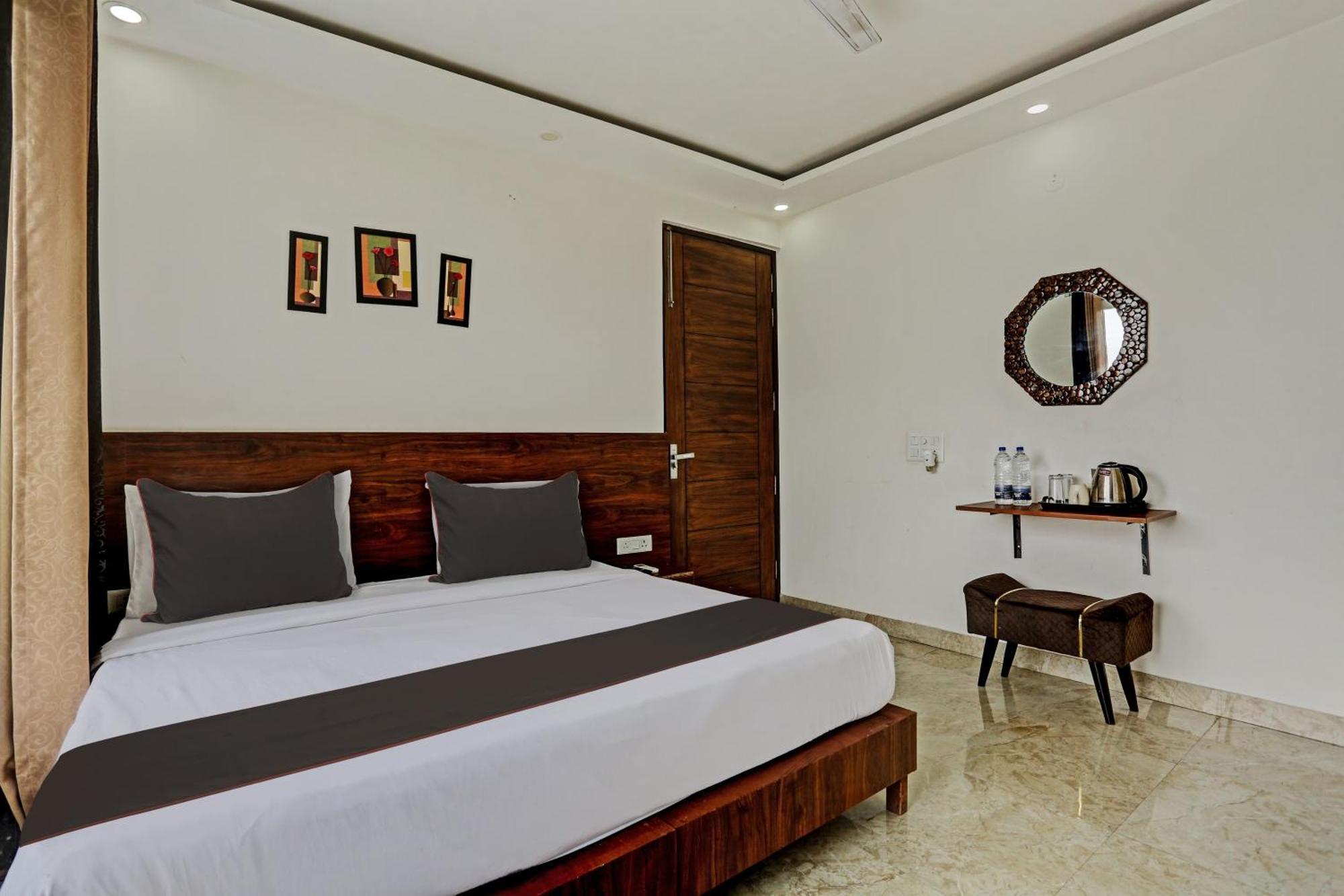 Hotel O Vikrant Residency Gurgaon Buitenkant foto