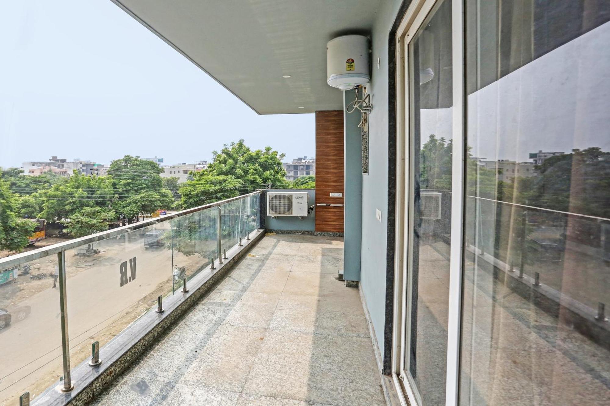 Hotel O Vikrant Residency Gurgaon Buitenkant foto