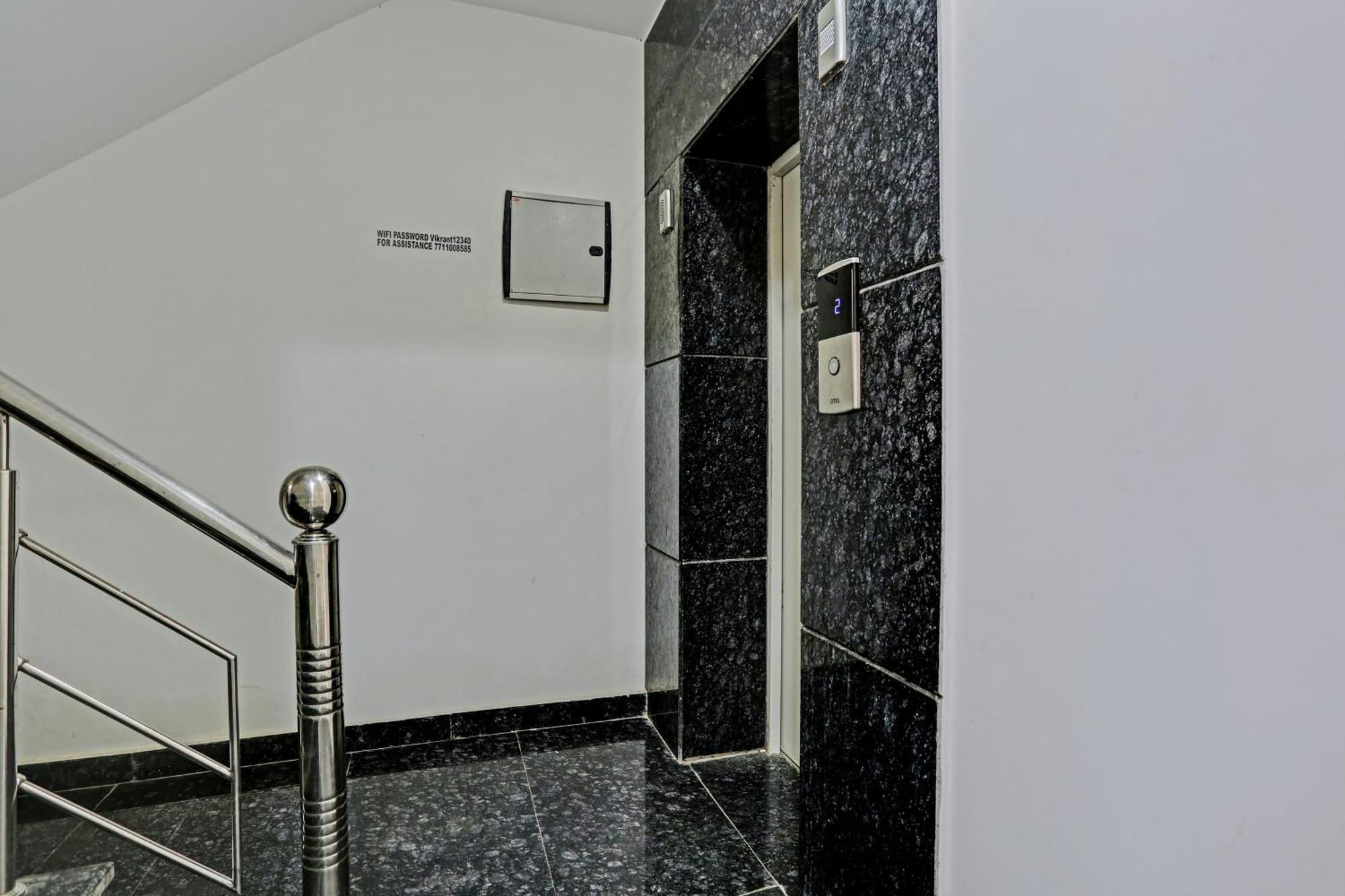 Hotel O Vikrant Residency Gurgaon Buitenkant foto